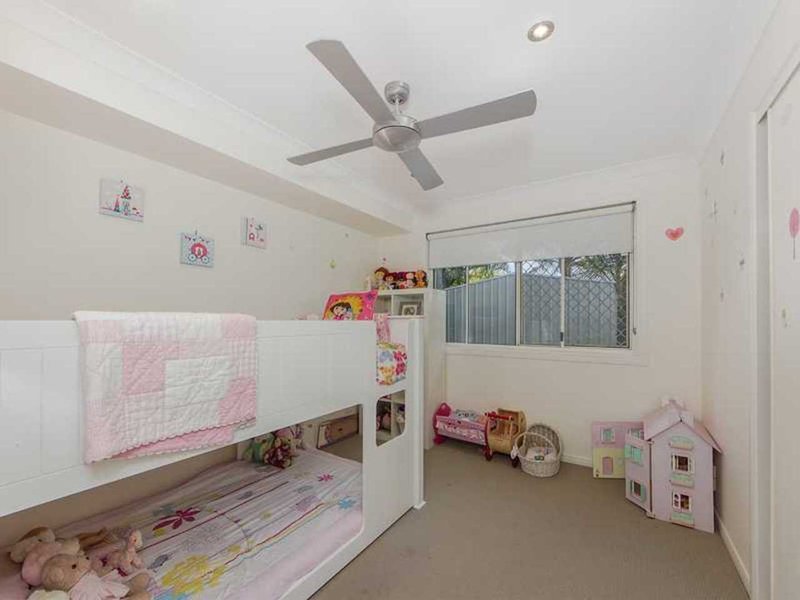 Photo - 17 Ziedan Drive, Mudgeeraba QLD 4213 - Image 12