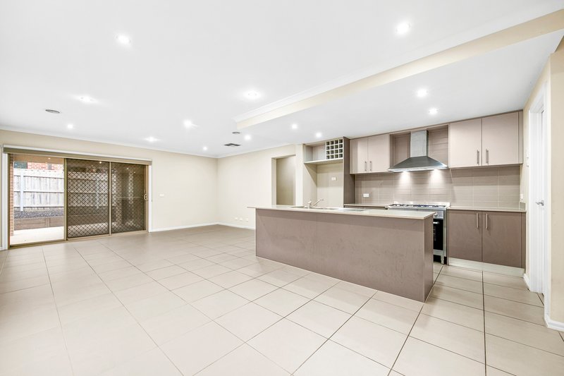 Photo - 17 Zodiac Way, Fraser Rise VIC 3336 - Image 3