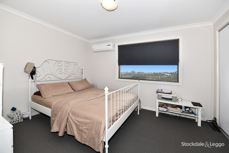 Photo - 17 Zoe Drive, Wollert VIC 3750 - Image 6