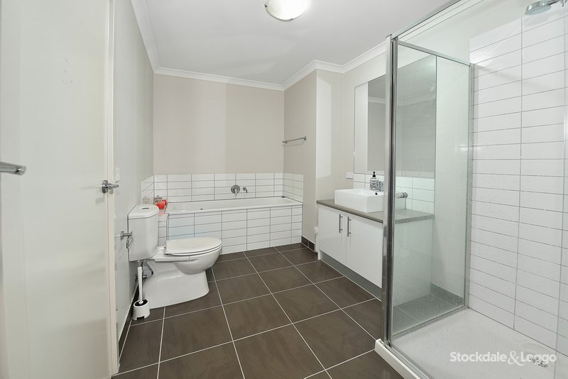 Photo - 17 Zoe Drive, Wollert VIC 3750 - Image 7