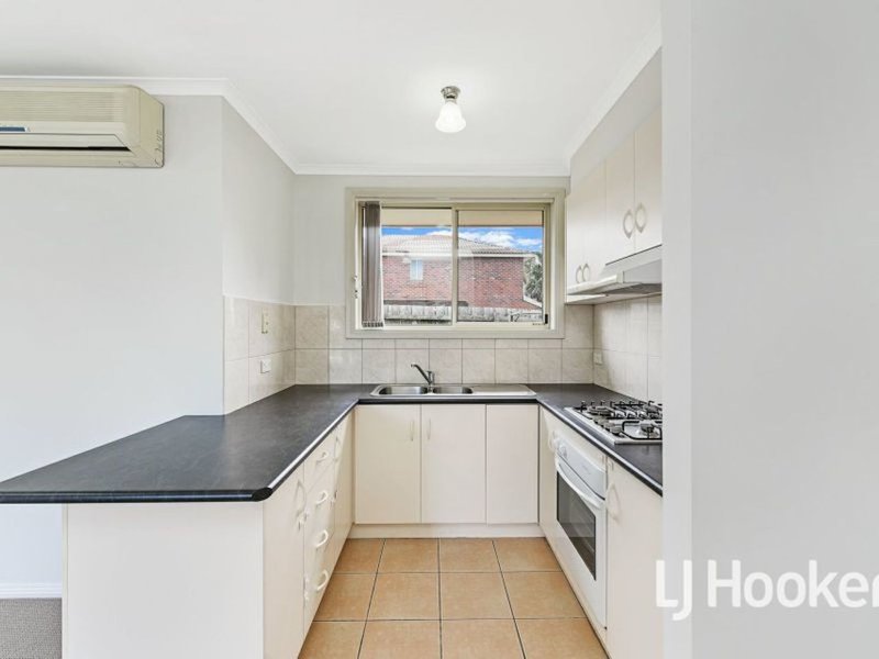 Photo - 1/70-72 Robjant Street, Hampton Park VIC 3976 - Image 2