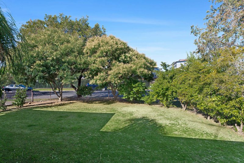 Photo - 170 Ashford Avenue, Milperra NSW 2214 - Image 7