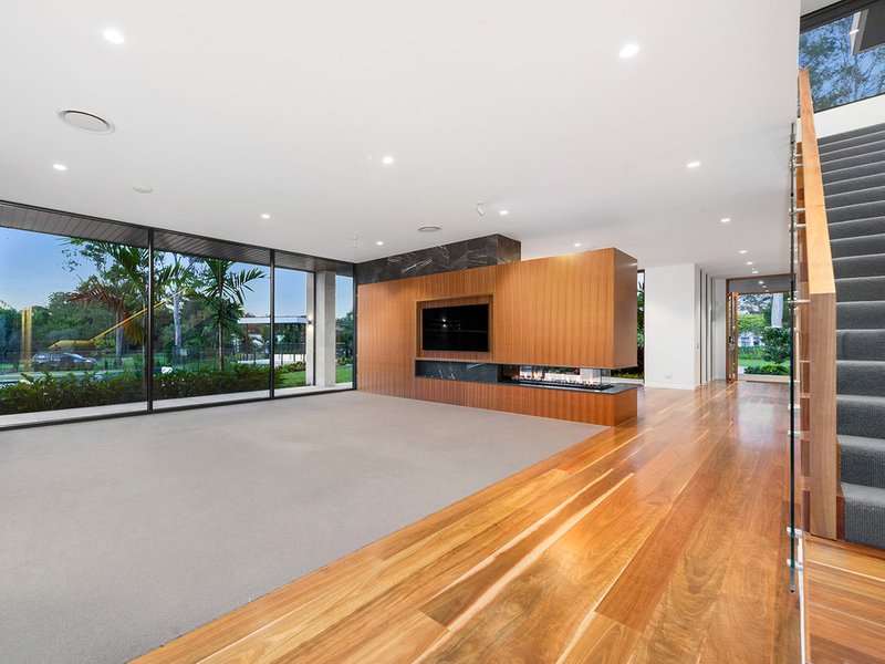 Photo - 170 Camelot Place, Bridgeman Downs QLD 4035 - Image 14