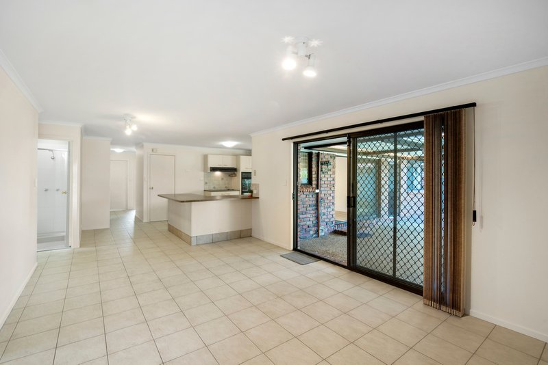 Photo - 170 Christine Avenue, Burleigh Waters QLD 4220 - Image 5