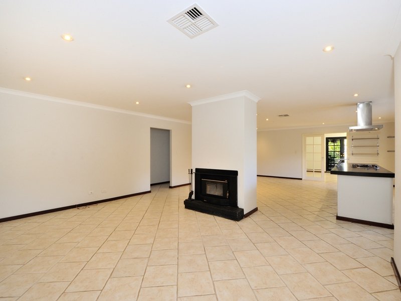 Photo - 170 Grand Ocean Boulevard, Port Kennedy WA 6172 - Image 3