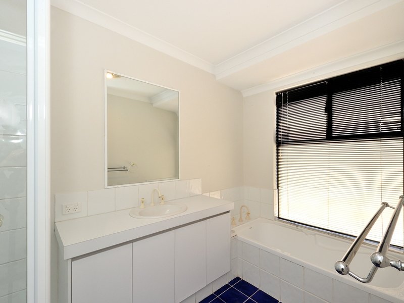 Photo - 170 Grand Ocean Boulevard, Port Kennedy WA 6172 - Image 8