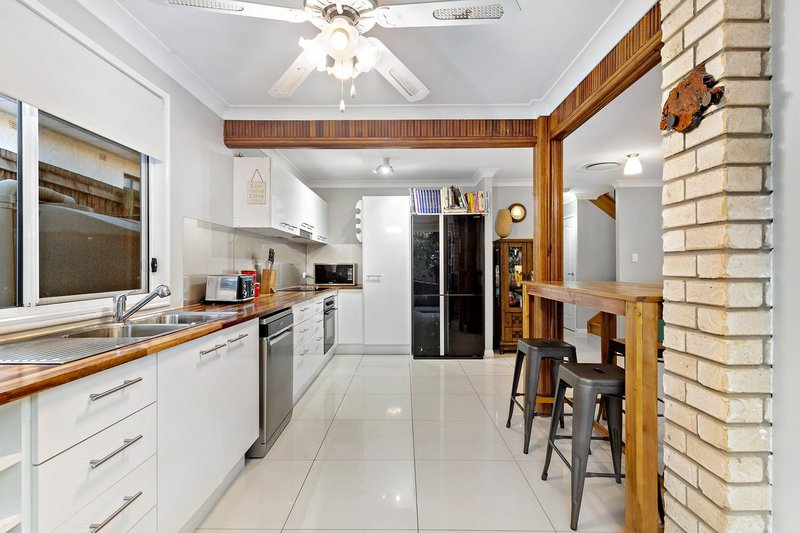 Photo - 1/70 Hedley Avenue, Nundah QLD 4012 - Image 4