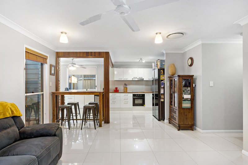 Photo - 1/70 Hedley Avenue, Nundah QLD 4012 - Image 7