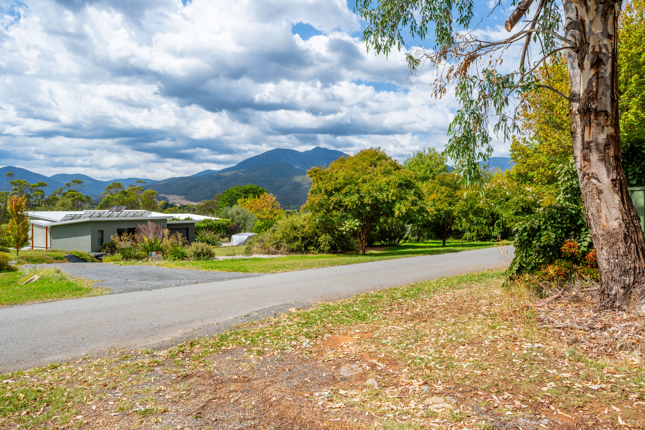 3-bedroom house at 170 Kiewa Valley Highway, Tawonga South, VIC 3698, Alpine, Victoria