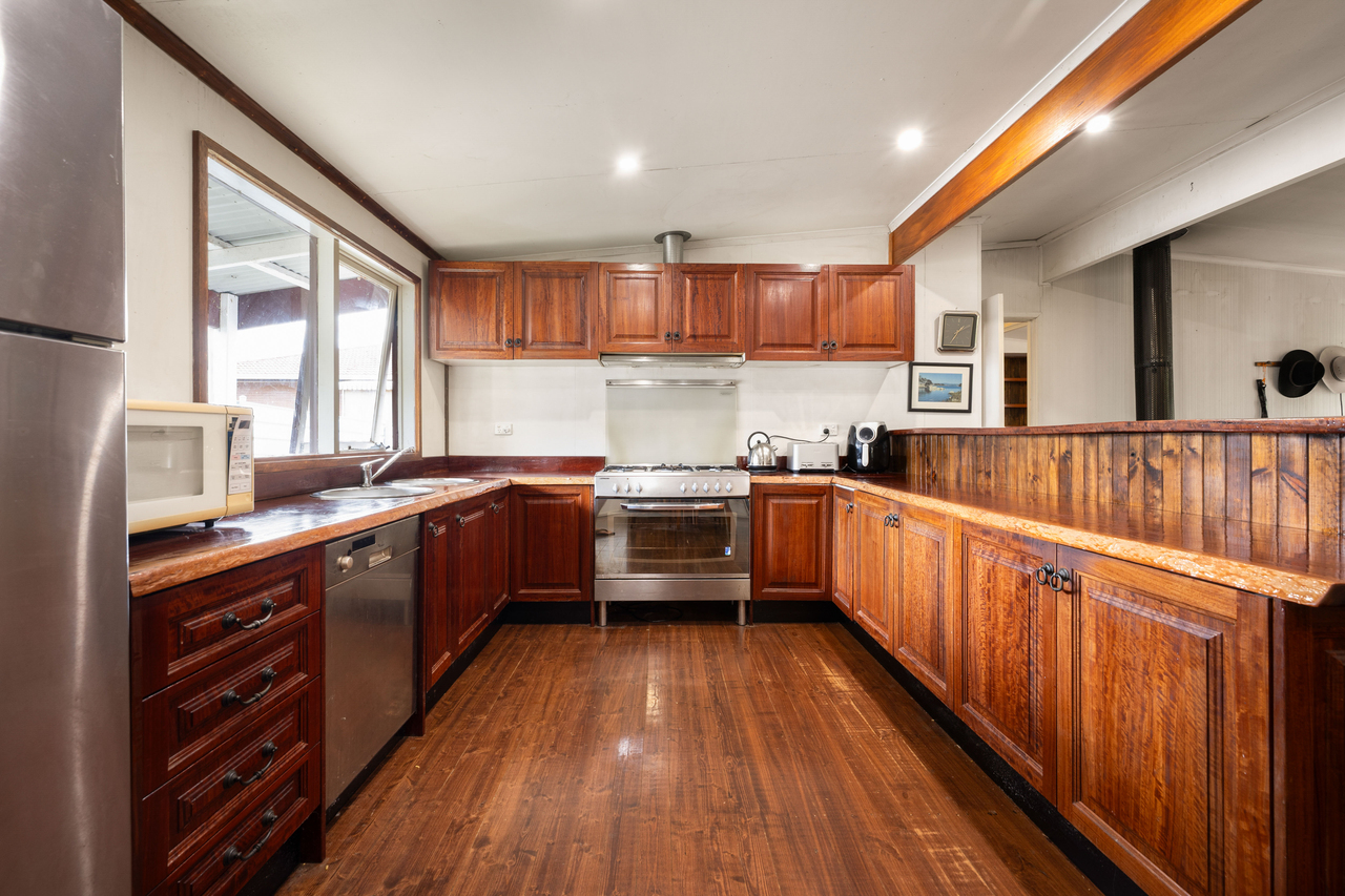3-bedroom house at 170 Kiewa Valley Highway, Tawonga South, VIC 3698, Alpine, Victoria