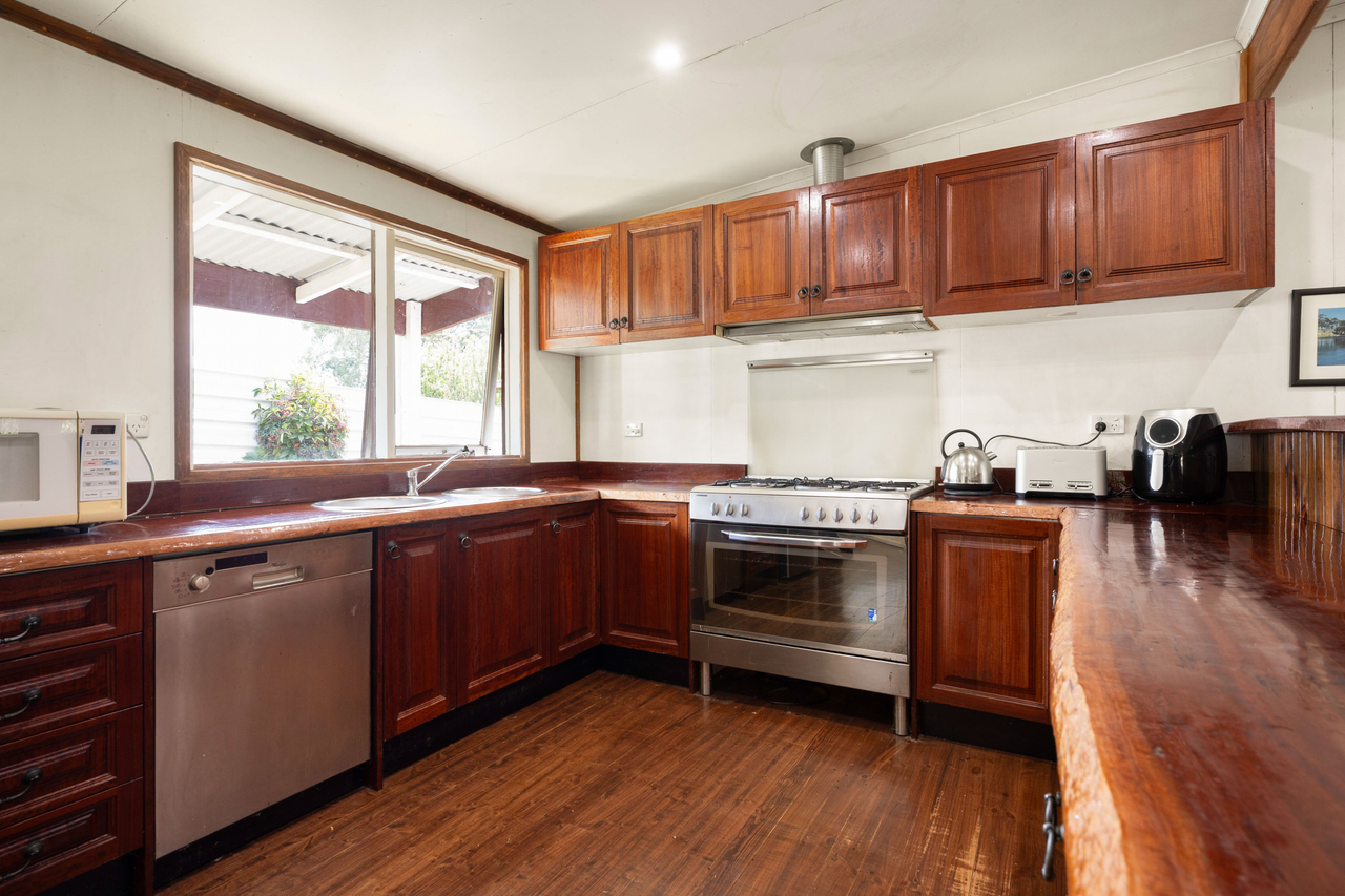 3-bedroom house at 170 Kiewa Valley Highway, Tawonga South, VIC 3698, Alpine, Victoria