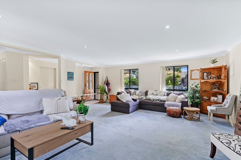 Photo - 170 Kirralee Crescent, Upper Kedron QLD 4055 - Image 6