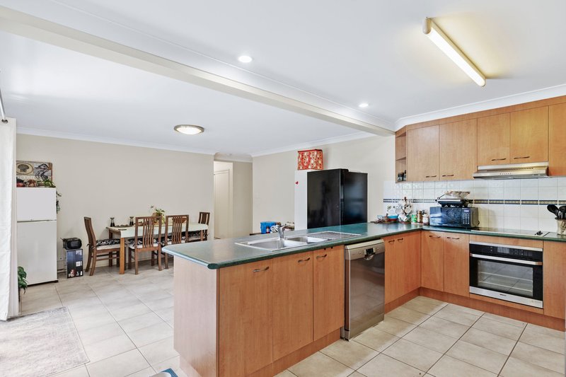 Photo - 170 Kirralee Crescent, Upper Kedron QLD 4055 - Image 10