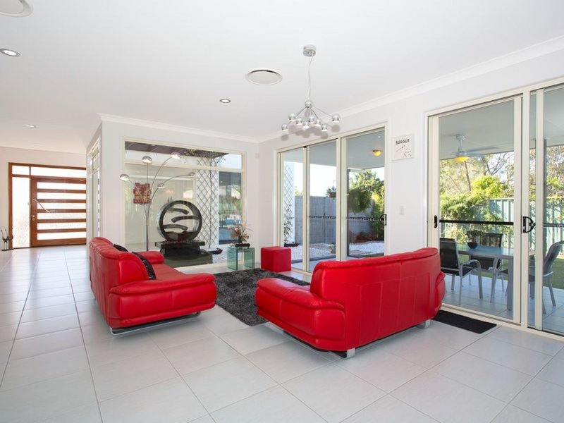 Photo - 170 Marina Boulevarde , Banksia Beach QLD 4507 - Image 6