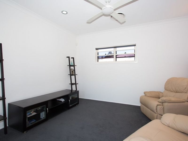 Photo - 170 Marina Boulevarde , Banksia Beach QLD 4507 - Image 7