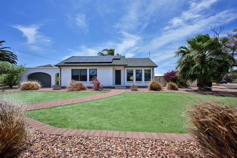 Photo - 170 Mcdouall Stuart Avenue, Whyalla Norrie SA 5608 - Image 2