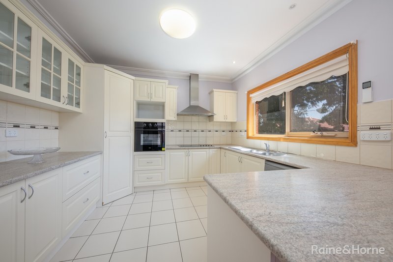 Photo - 170 O'Shanassy Street, Sunbury VIC 3429 - Image 6