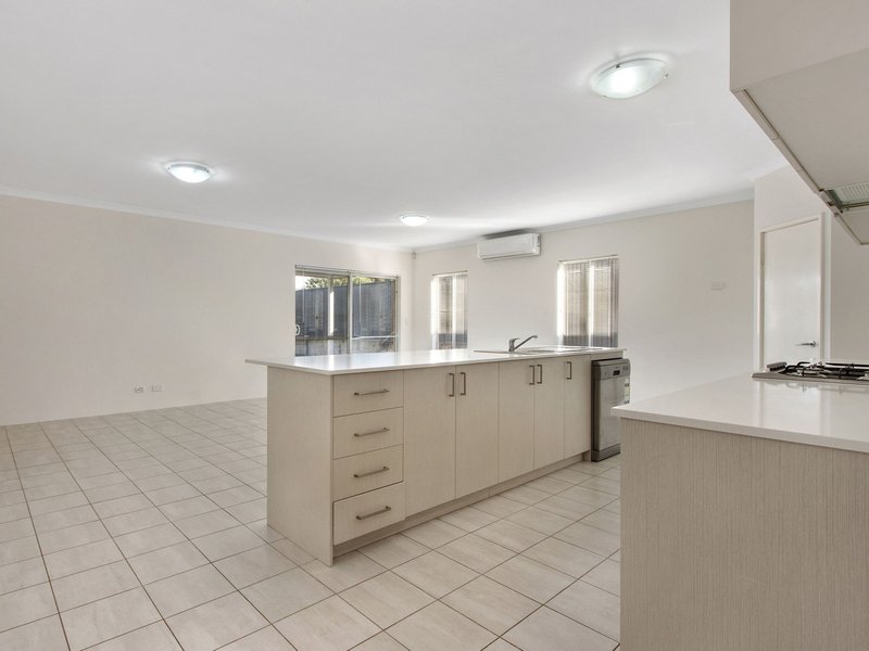 Photo - 170 Sunrise Boulevard, Wellard WA 6170 - Image 7