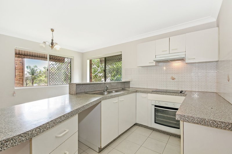 Photo - 1/70 Wellington Street, Coorparoo QLD 4151 - Image 3