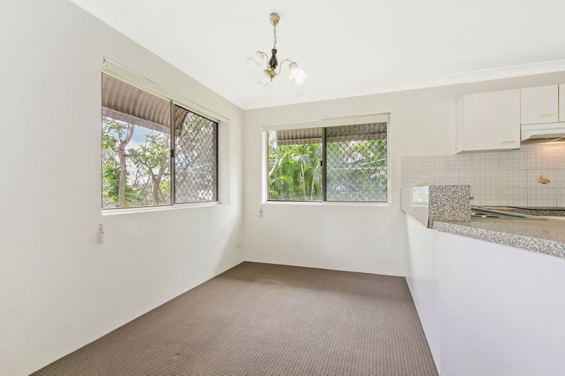 Photo - 1/70 Wellington Street, Coorparoo QLD 4151 - Image 9