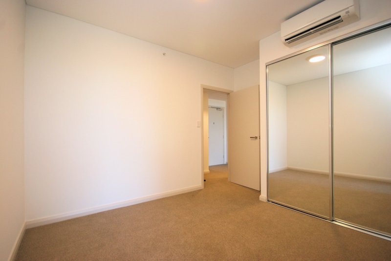 Photo - 1701 / 10 Burroway Road, Wentworth Point NSW 2127 - Image 5