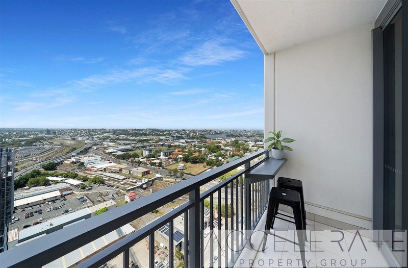 Photo - 1701/35 Campbell Street, Bowen Hills QLD 4006 - Image 5