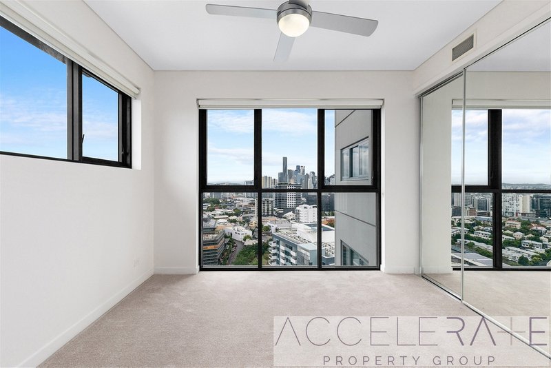 Photo - 1701/35 Campbell Street, Bowen Hills QLD 4006 - Image 12