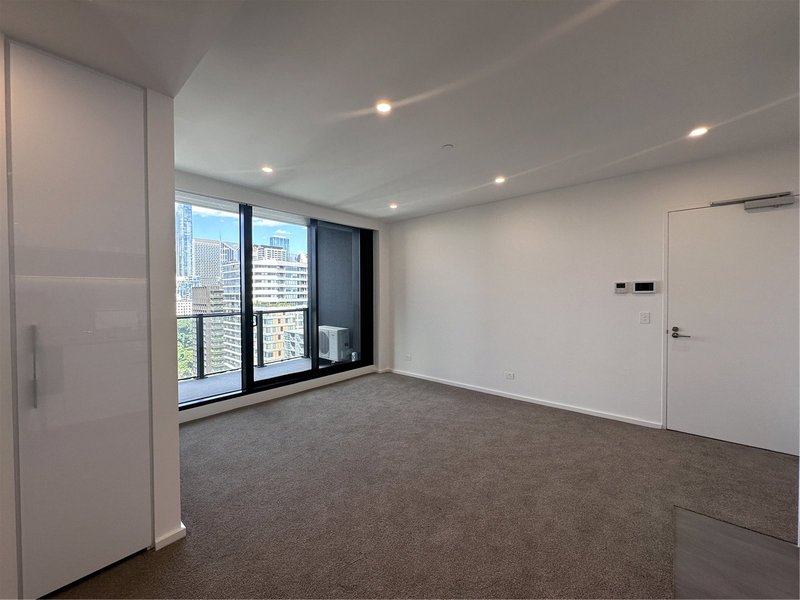 Photo - 1701/408 Spencer Street, West Melbourne VIC 3003 - Image 2