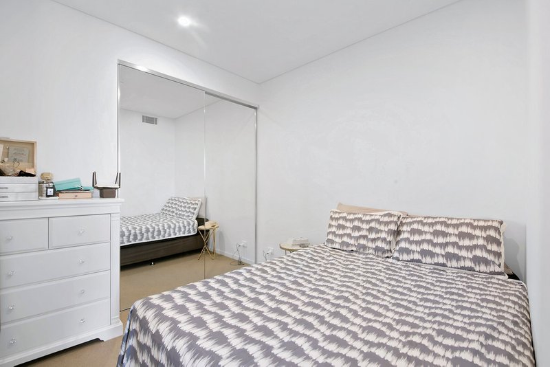 Photo - 1702/109-111 Melbourne Street, South Brisbane QLD 4101 - Image 6