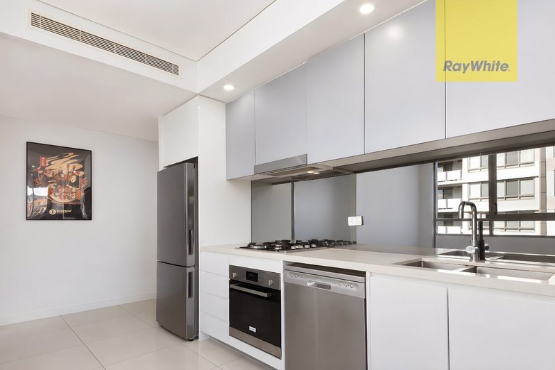 Photo - 1702/1A Morton Street, Parramatta NSW 2150 - Image 5