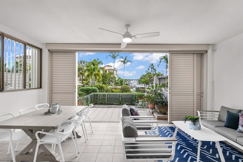 Photo - 1703/1 Rialto Quay Drive, Hope Island QLD 4212 - Image 9