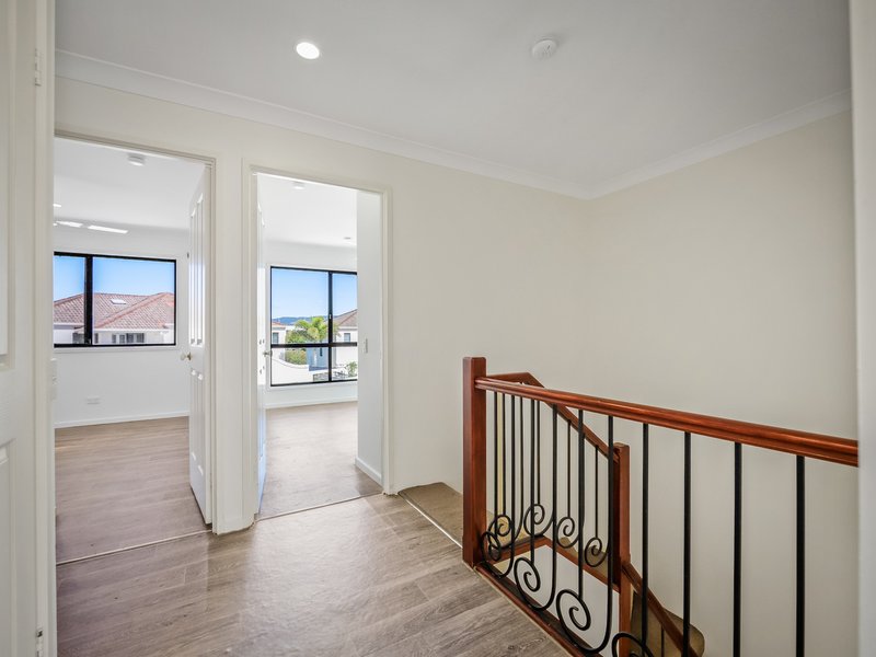 Photo - 1703/22-34 Glenside Drive, Robina QLD 4226 - Image 8