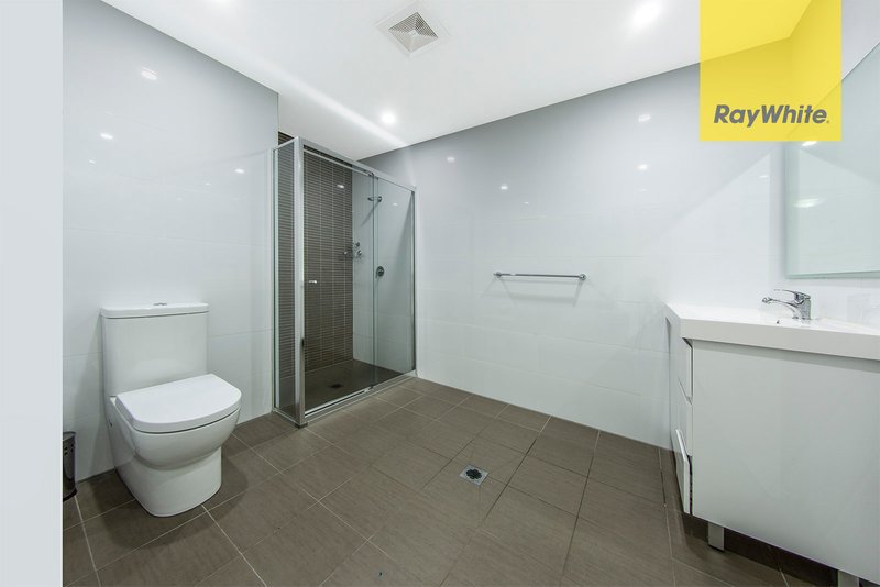 Photo - 1703/29 Hunter Street, Parramatta NSW 2150 - Image 4