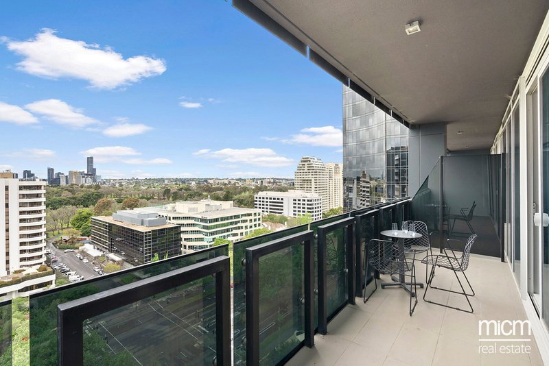 Photo - 1703/452 St Kilda Road, Melbourne VIC 3004 - Image 4