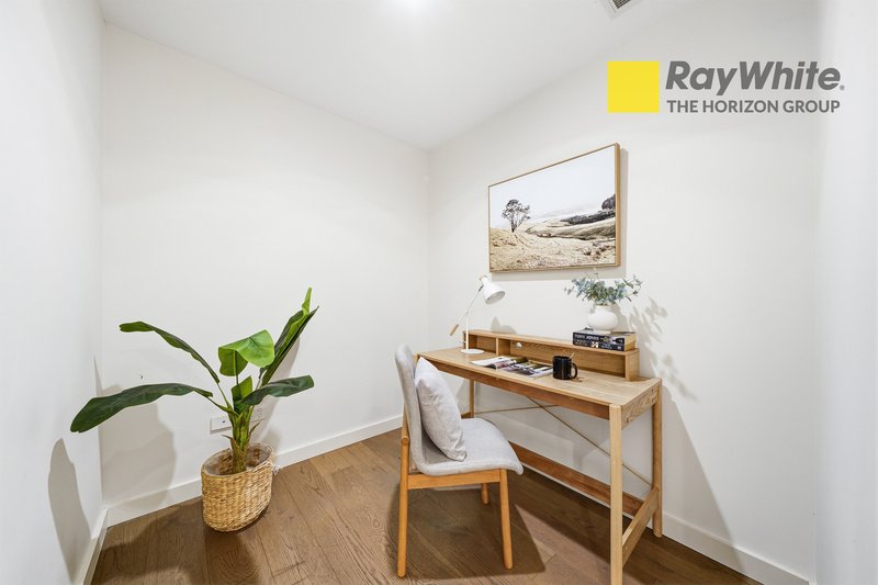 Photo - 1703/8 Kingsborough Way, Zetland NSW 2017 - Image 10