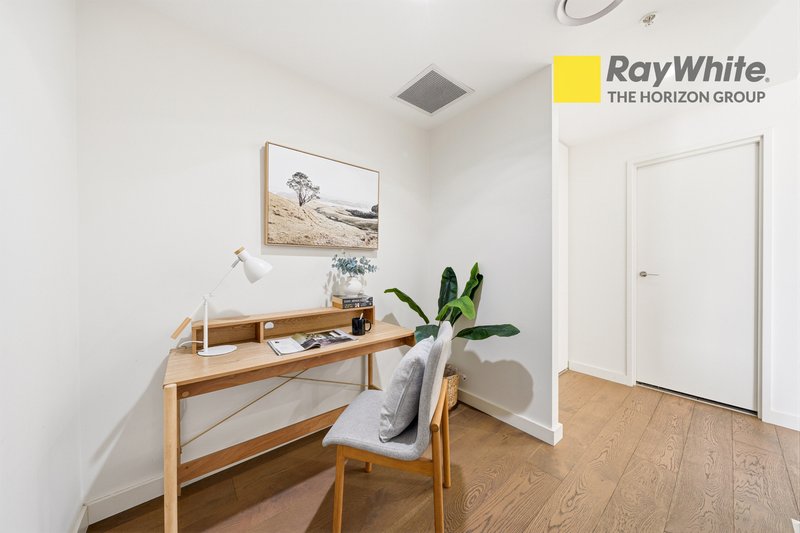 Photo - 1703/8 Kingsborough Way, Zetland NSW 2017 - Image 11