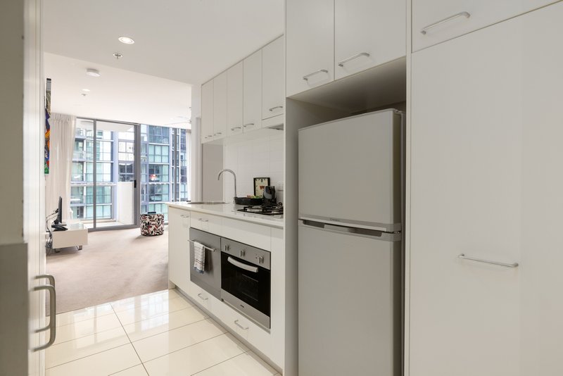 Photo - 1704/127 Charlotte Street, Brisbane QLD 4000 - Image 3