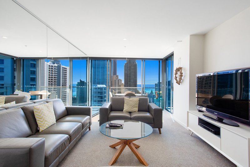 Photo - 1704/18 Enderley Avenue 'Artique' , Surfers Paradise QLD 4217 - Image 3