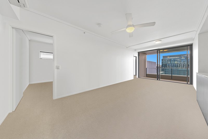 Photo - 1704/25 Connor Street, Fortitude Valley QLD 4006 - Image 2