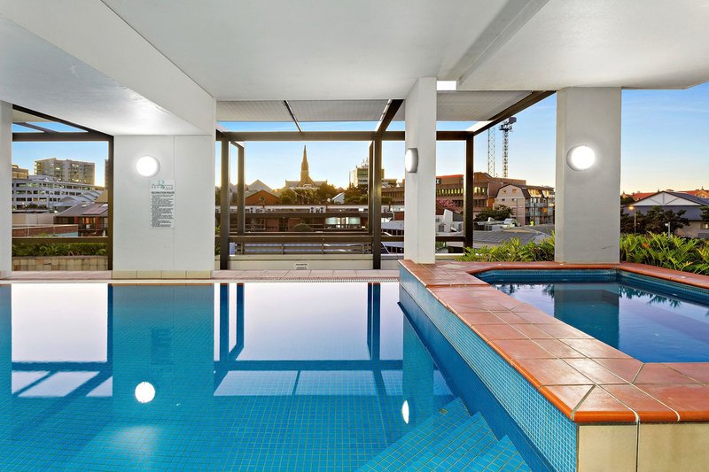 Photo - 1704/361 Turbot Street, Spring Hill QLD 4000 - Image 9