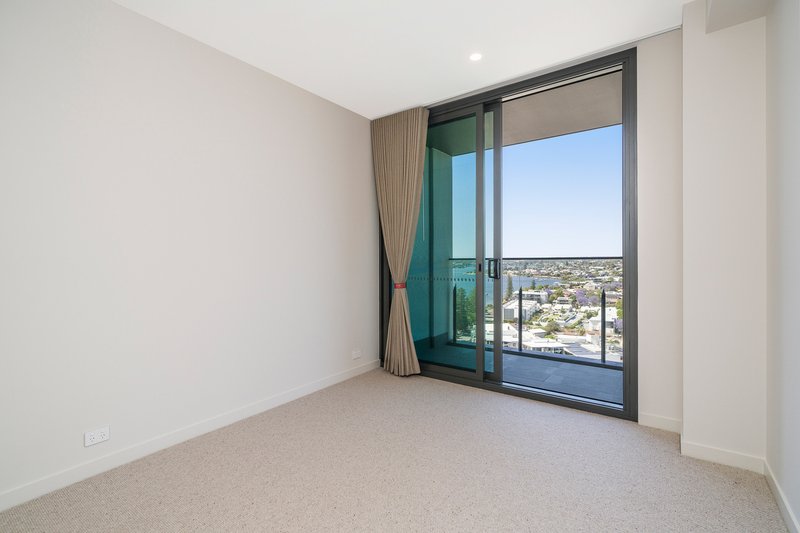 Photo - 1705/3 Kintail Road, Applecross WA 6153 - Image 10