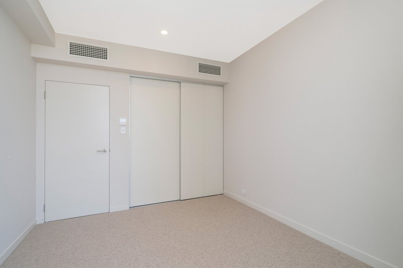 Photo - 1705/3 Kintail Road, Applecross WA 6153 - Image 12
