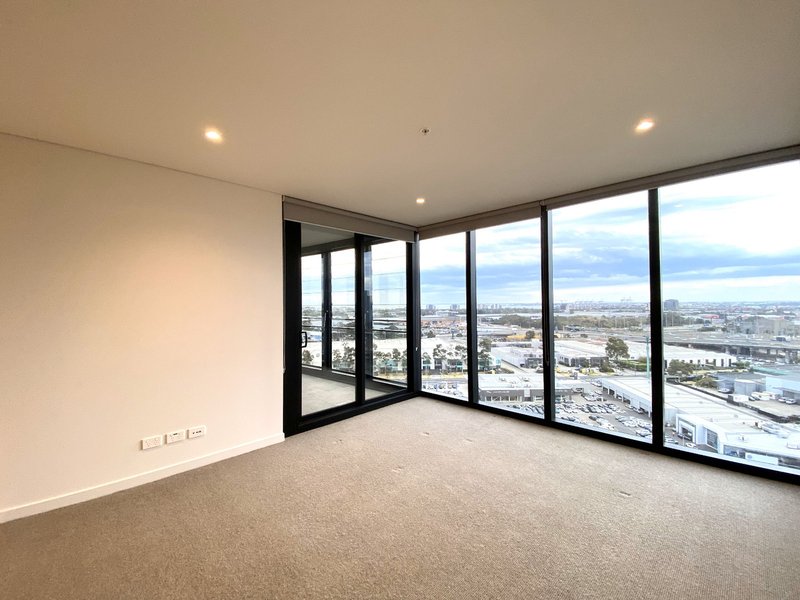 Photo - 1706/103 South Wharf Drive, Docklands VIC 3008 - Image 2