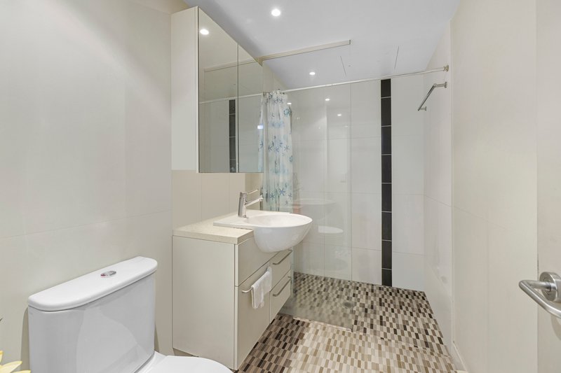 Photo - 1706/41 Blamey Street, Kelvin Grove QLD 4059 - Image 5