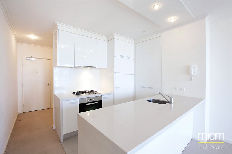 Photo - 1706/63 Whiteman Street, Southbank VIC 3006 - Image 5