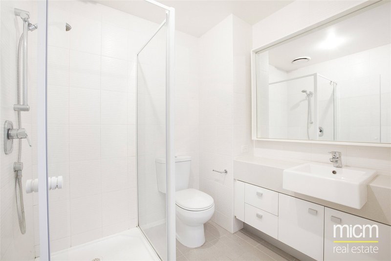 Photo - 1706/63 Whiteman Street, Southbank VIC 3006 - Image 6