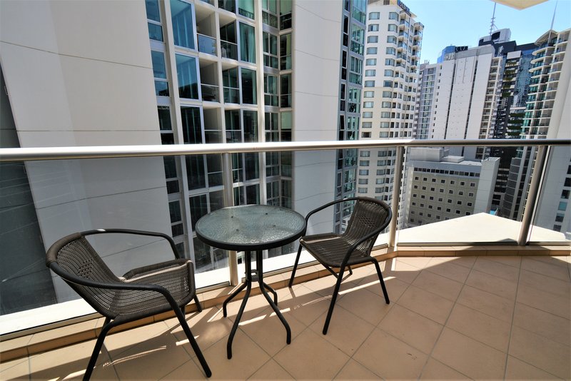 Photo - 1706/70 Mary Street, Brisbane QLD 4000 - Image 6