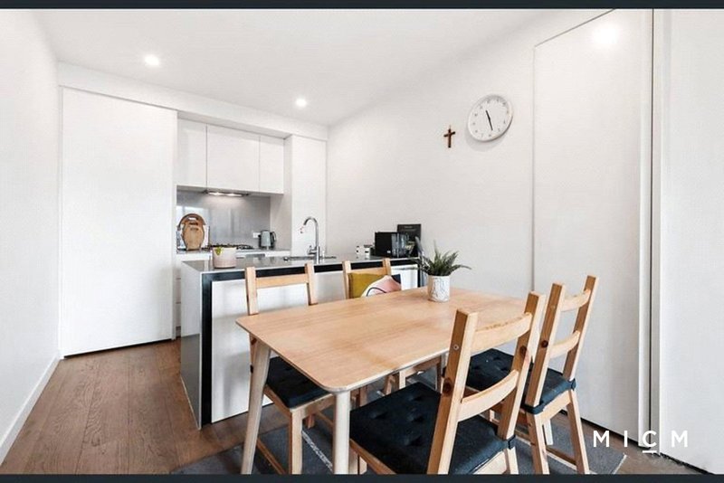 Photo - 1706/89 Gladstone Street, South Melbourne VIC 3205 - Image 4