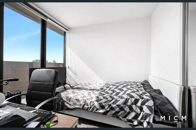Photo - 1706/89 Gladstone Street, South Melbourne VIC 3205 - Image 6