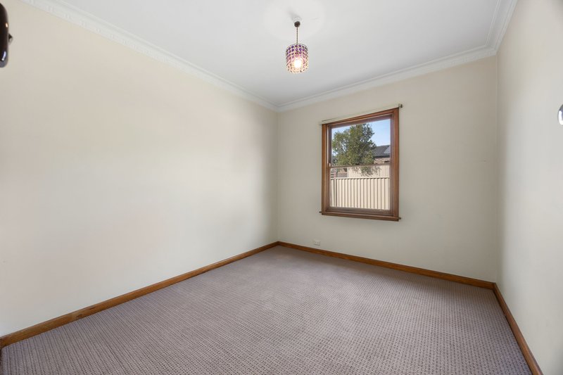 Photo - 1/707 Humffray Street South, Mount Pleasant VIC 3350 - Image 6